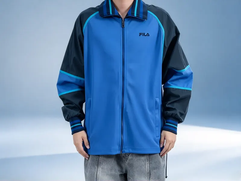Outdoor Functional Jacket: A Popular Outerwear Choice for Commuters and Outdoor Travelers