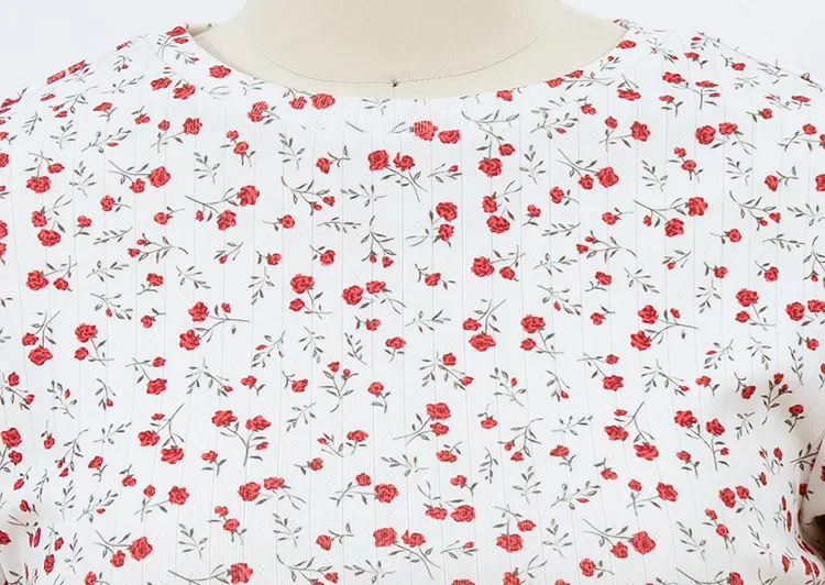 Fitted Crew Neck T-Shirt with Red Ditsy Floral Print