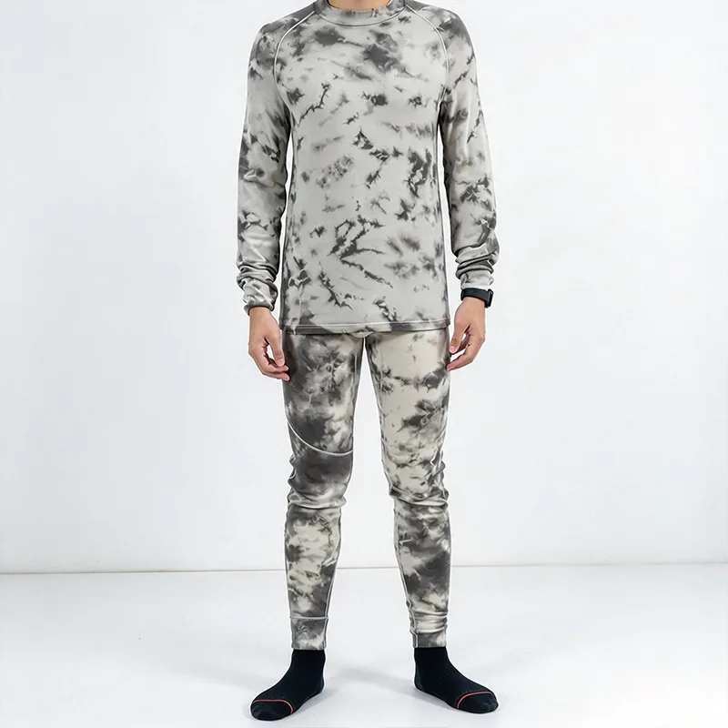 Outdoor Thermal Base Layer Set with Mottled Pattern and Contoured Leg Panels